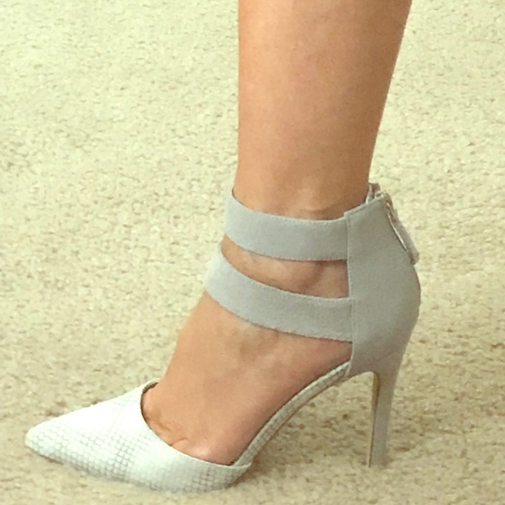 Steve Madden Double strapped pump high heels
